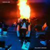 Download track Ella Baila Sola