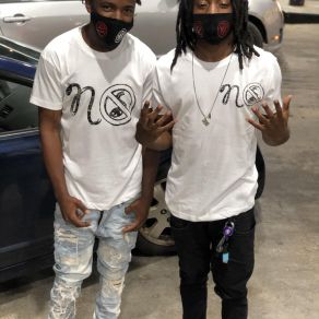 Download track Talk To Em Live Mob
