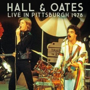 Download track Back Together Again (Live) Daryl Hall, John Oates, Hall And Oates