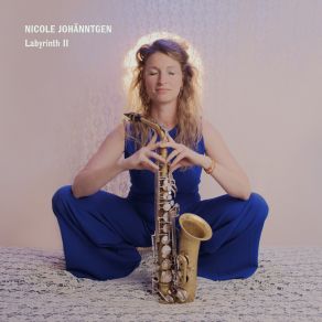 Download track Hark Nicole Johänntgen