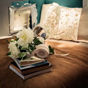 Download track Subtle Comforting Notes Relaxation Lullabies