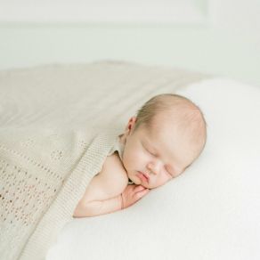 Download track The Descent Of A Silent Night Goodnight Melody
