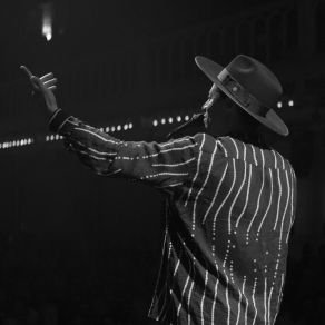 Download track Black Orpheus (Don't Look Back) (Live At Paradiso) Jose James