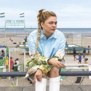 Download track Intro (Louane Joie De Vivre) Louane