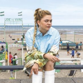 Download track Intro (Louane Joie De Vivre) Louane