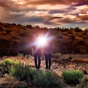 Download track Binary The Vacationist