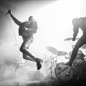 Download track Kids Are On The Run (Live) No One Is InnocentNikko Bonnière