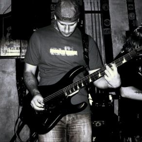 Download track Earthquake Totosh