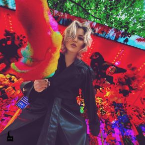 Download track (I'm Not) Born To Just Pay Bills And Die (Intro) Nina De Koning