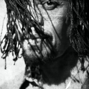Download track Ain't Good Lookin' Billy Jones