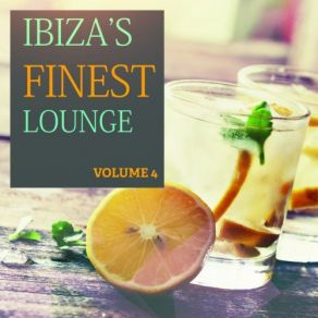 Download track Bass & Melody - Original Mix Lounge Café
