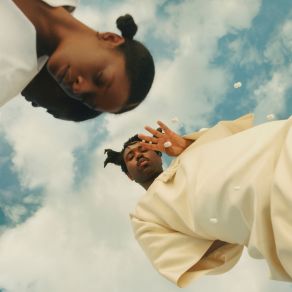 Download track Dancing Circles 2.0 Sampha