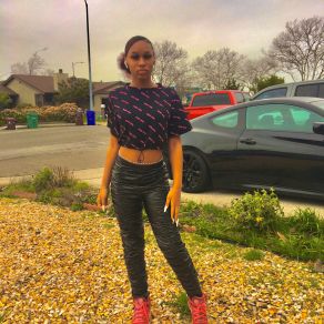 Download track Calling My Phone LiaMiya